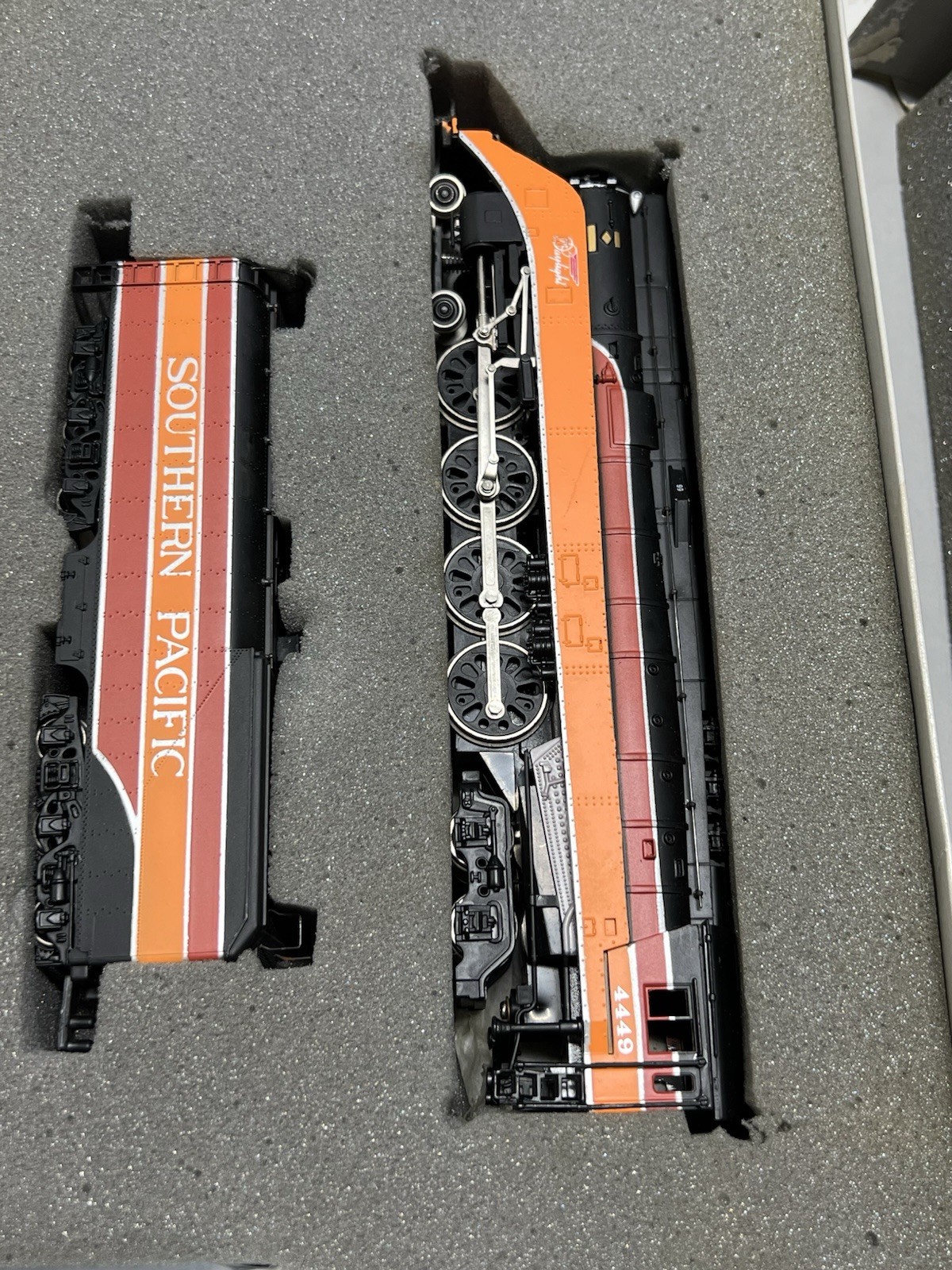 HO Scale Train Huge Lot-Bachmann – Atlas – Life Like – Mehano – Read