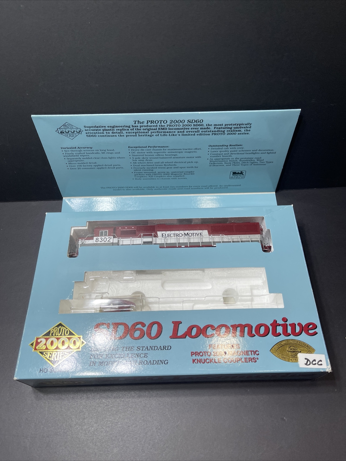 PROTO 2000 HO SCALE #23504 SD60 EMD 8302 ELECTRO-MOTIVE LOCOMOTIVE DCC