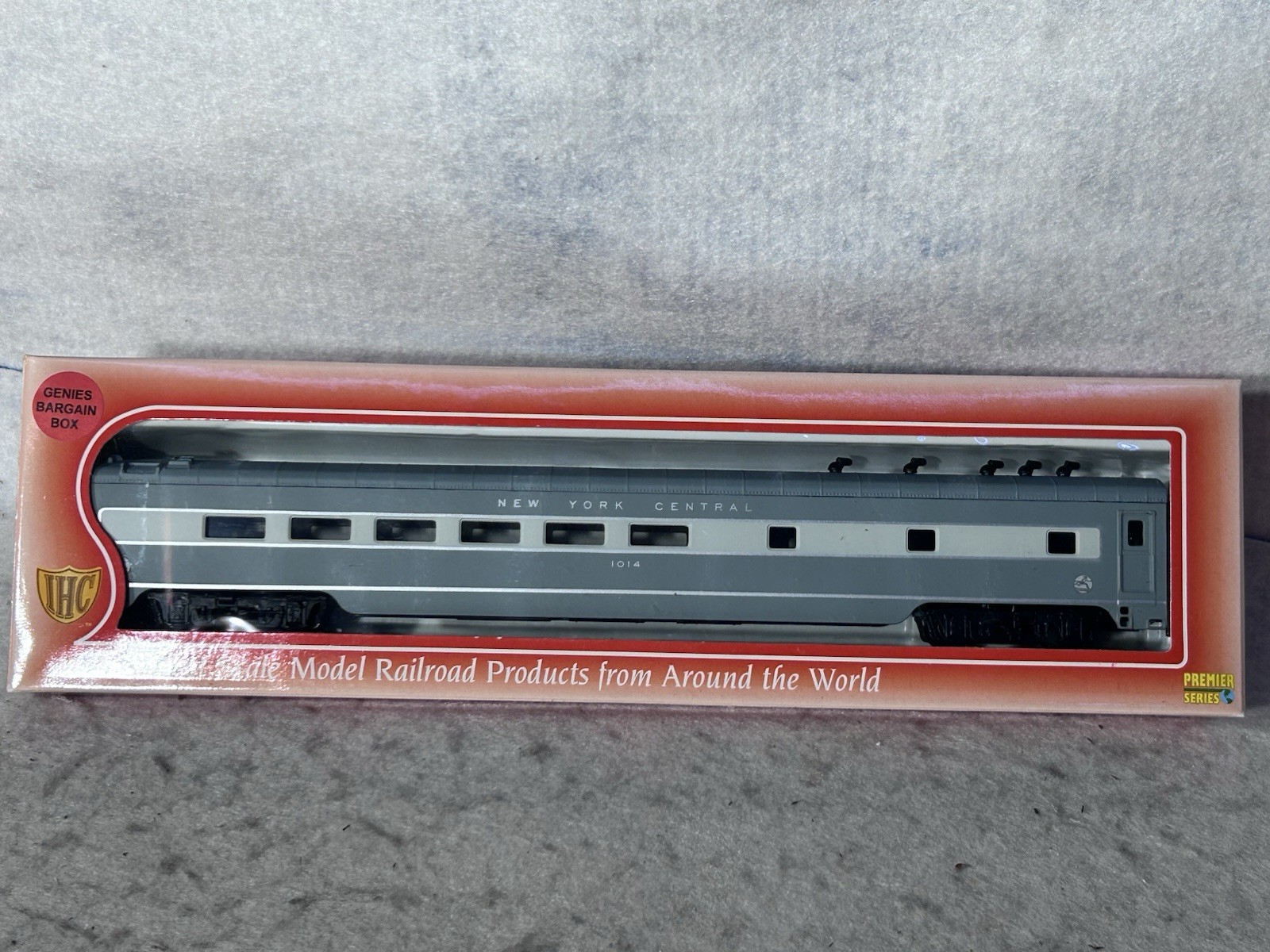 Classic IHC PREMIERE NYC 4-6-2 Streamline Pacific/7 Car Passenger Set HO