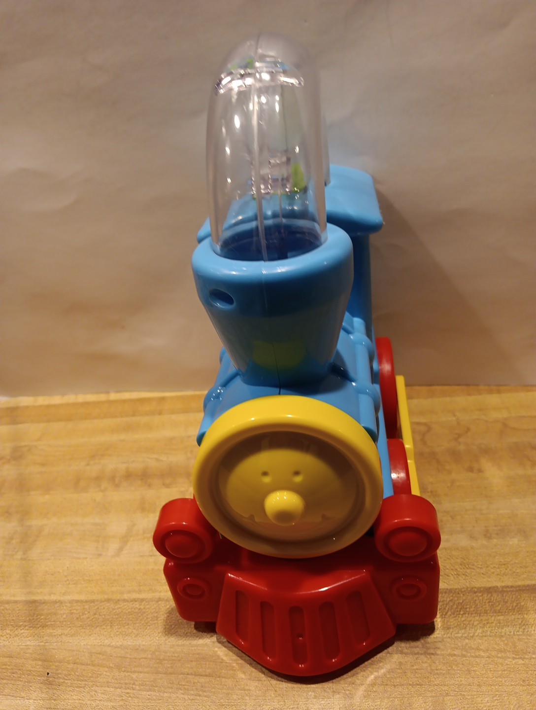 Fun Time Toys Ball Blowing Locomotive Appx: 9″ Long 10″ Ht 5″ Wide