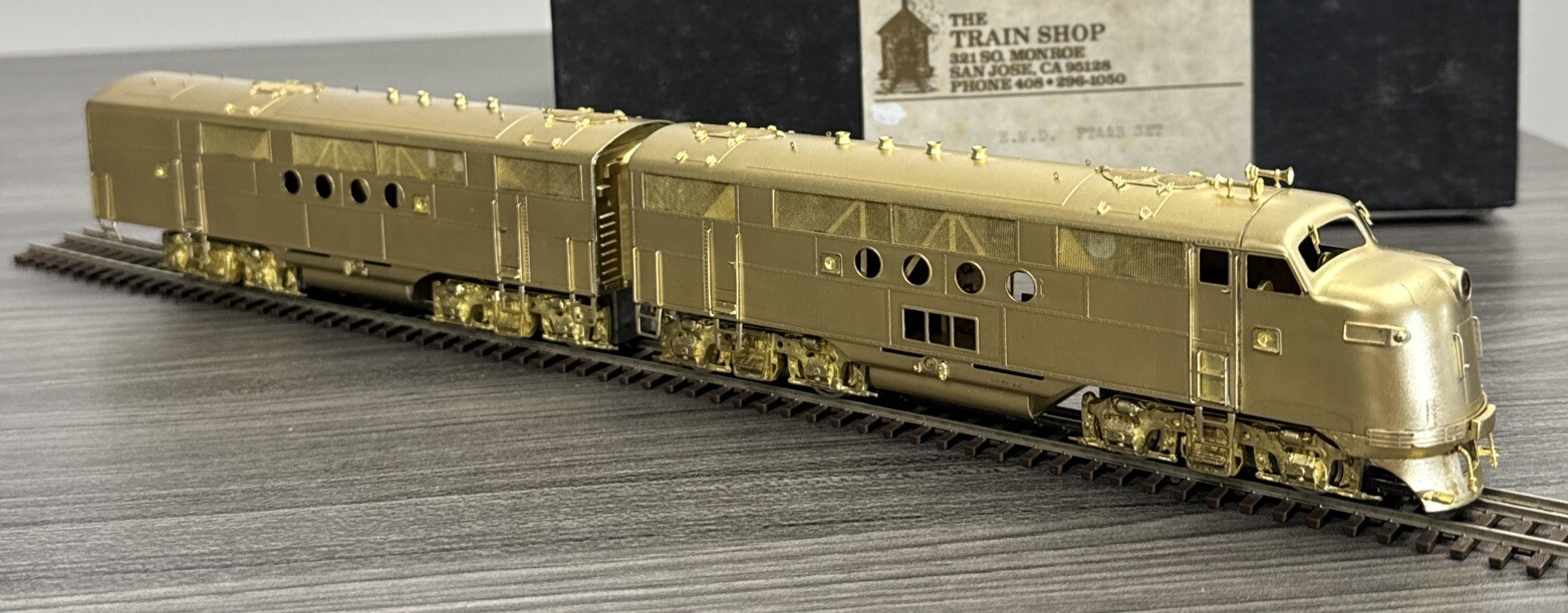 The Train Shop HO Brass E.M.D. FT A&B Diesel Locomotive Set – MINT & Unpainted!