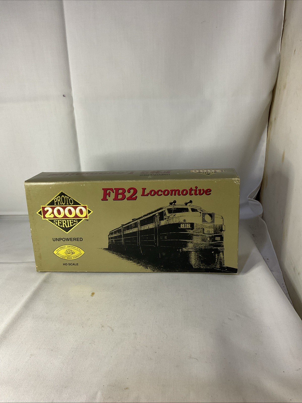 Life-Like Proto 2000 HO Scale FB2 Erie Locomotive Engine 737-B