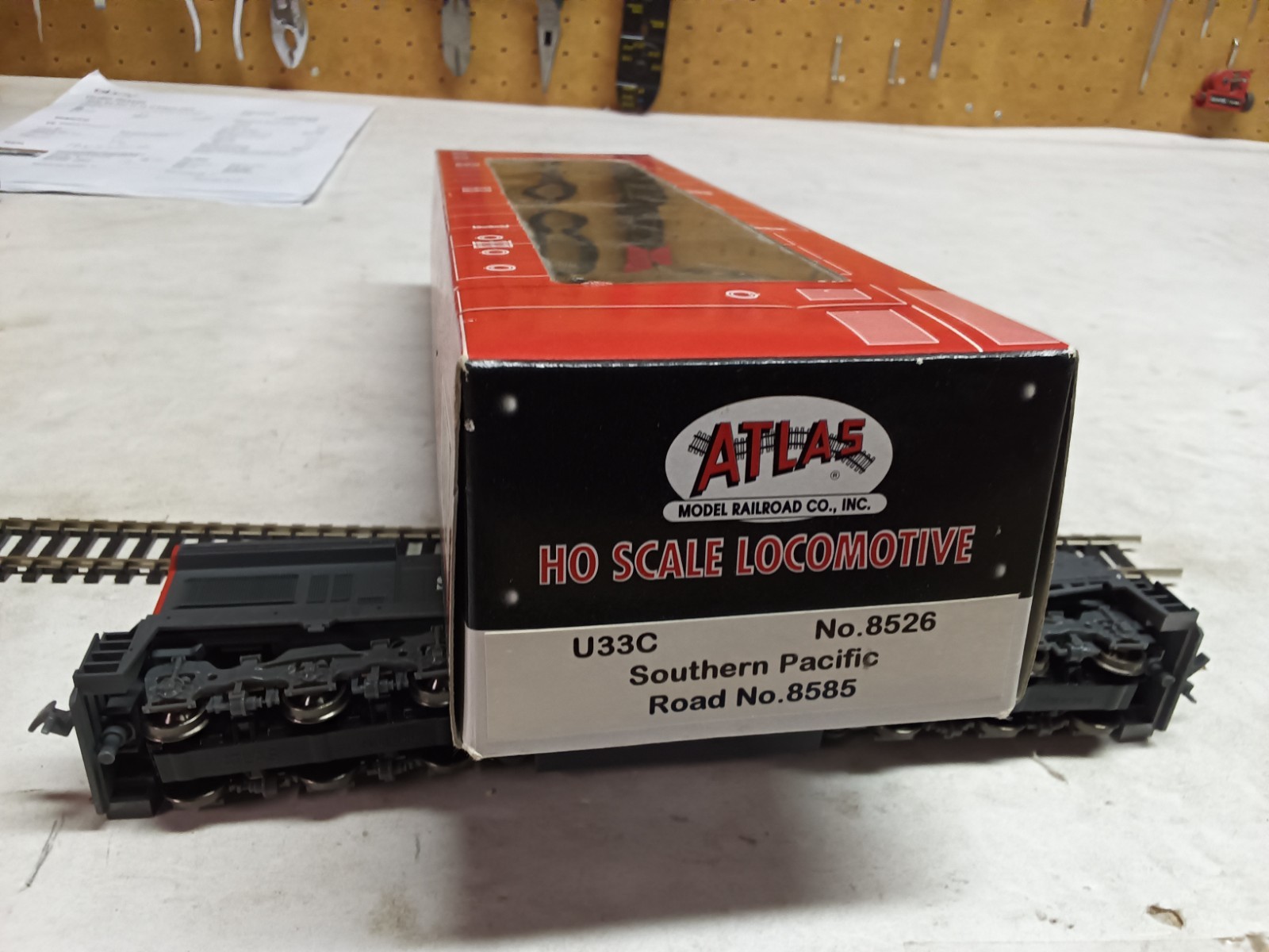 C-8 Atlas DC HO scale U33C SP #8526 road #8585 NOS diesel engine locomotive #27