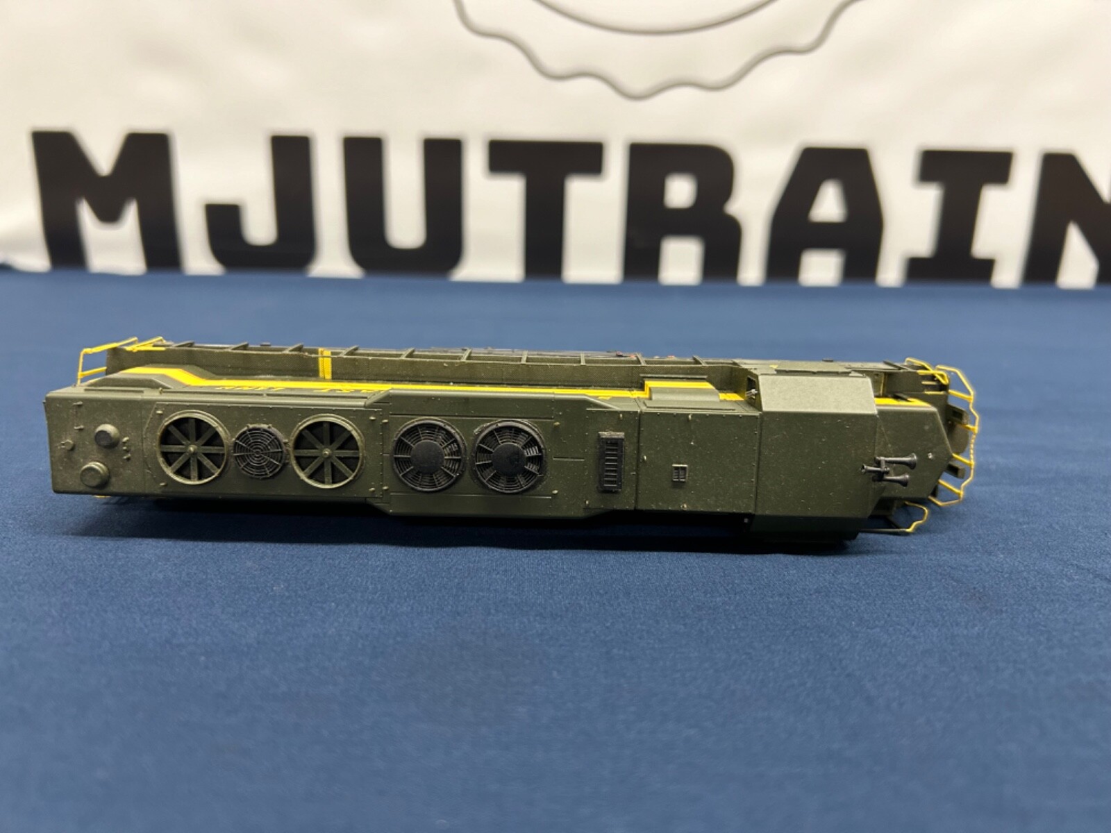 Atlas HO Seaboard Air Line #616 SDP-35 Diesel Engine DC NO BOX