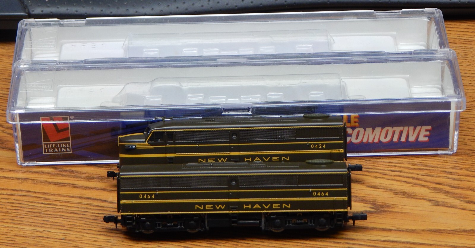 LIFE LIKE 7050 NH NEW HAVEN FA1 & FB1 DIESEL LOCOMOTIVE USED VERY LITTLE W/BOX N
