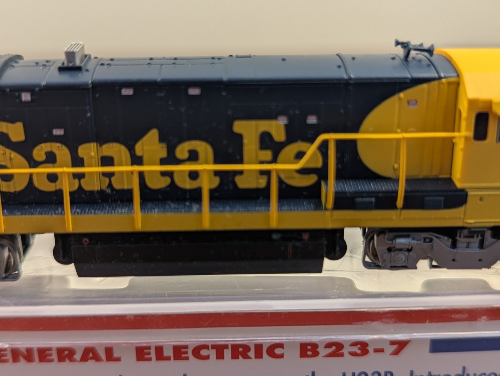 Atlas N Scale GE B23-7 Santa Fe Unnumbered DCC Ready