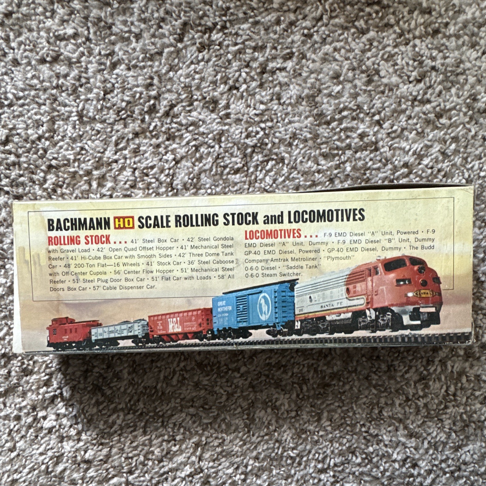 Bachmann HO 1:87 EMD F9 Diesel Locomotive Auto-Train White/Red DC Analog