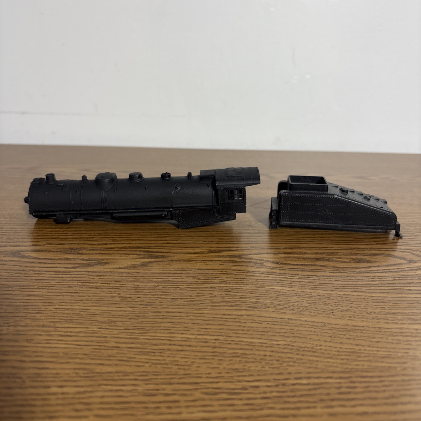 Mantua HO Scale Cast Metal Shell Steam Loco With Tender Replacement Part