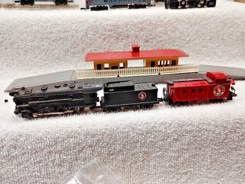N Scale High Speed Southern Pacific # 9725 Diesel & Tank Car In Original Boxes