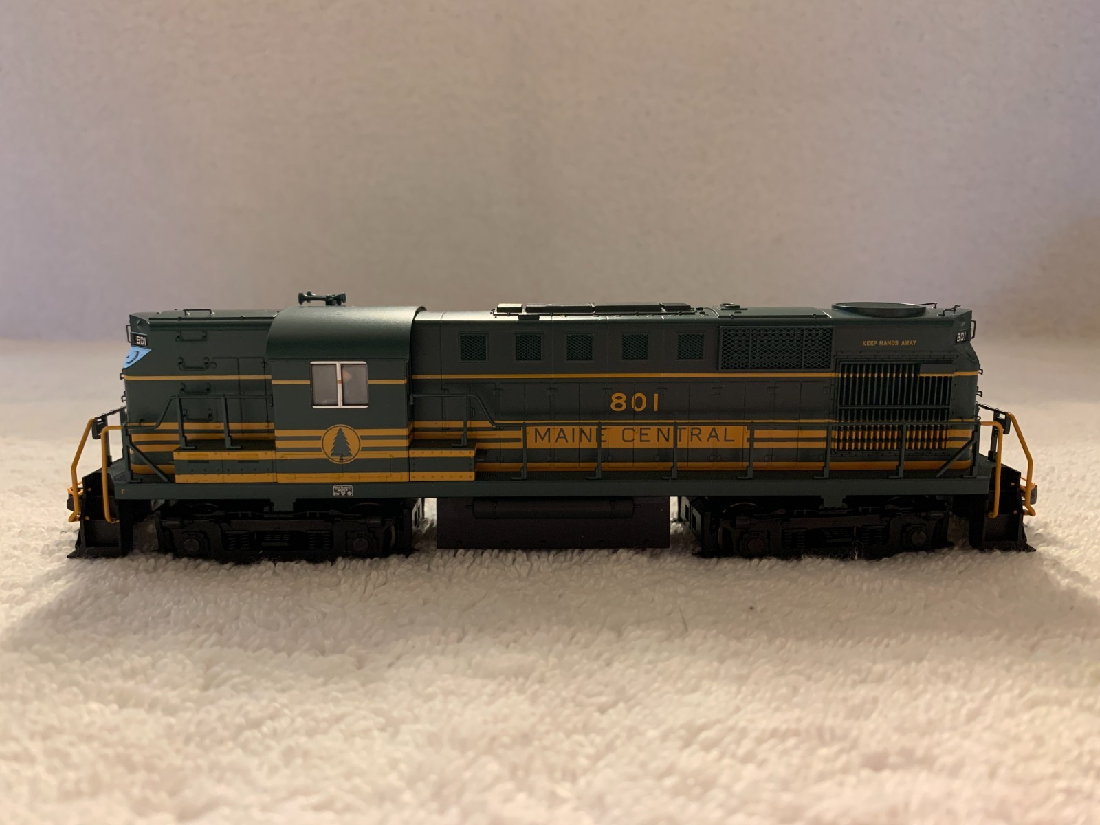Atlas Classic #8785 HO Scale Maine Central ALCO RS-11 Locomotive #801 DC tested