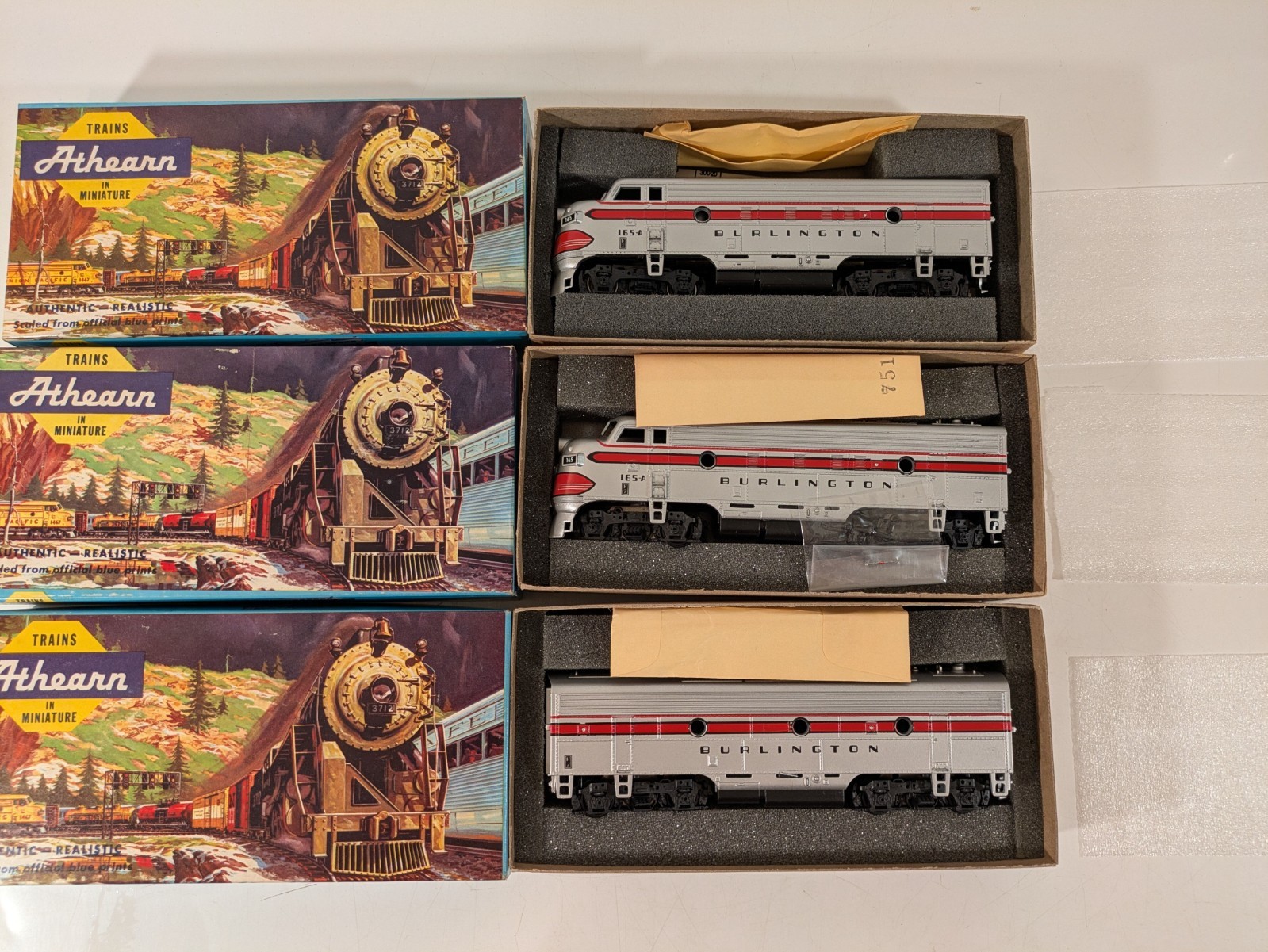 HO EMD F7A/F7B/F7A Set (1 Powered) Chicago Burlington & Quincy DC NOS # 2866/..