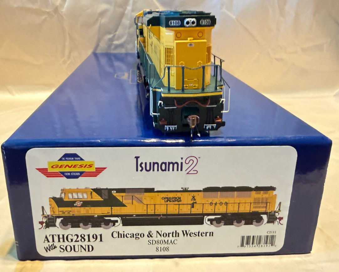 Athearn Genesis HO Chicago & Northwestern CNW SD80MAC DCC & Sound