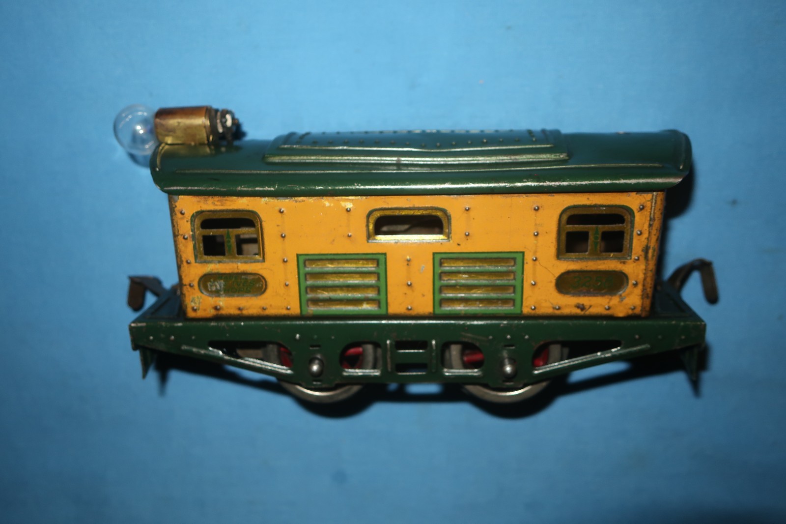IVES #3258 O Gauge Electric Locomotive. Runs well