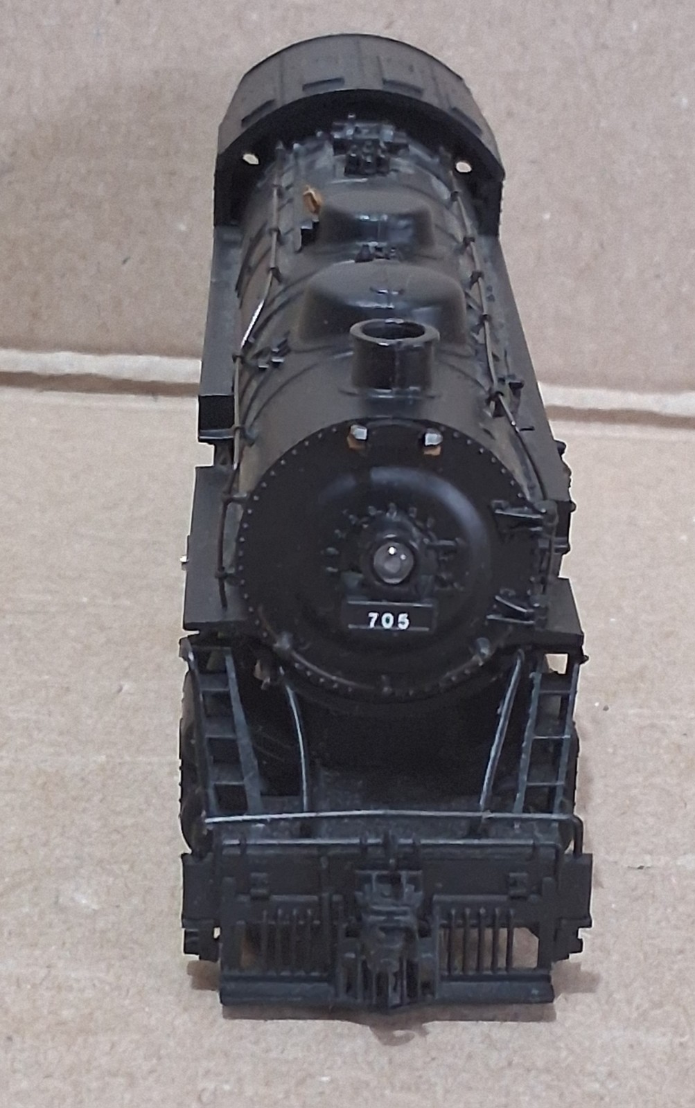 Bachman Plus AT&SF 2-8-0 Consolidation Locomotive w/Smoke/Headlight & Tender