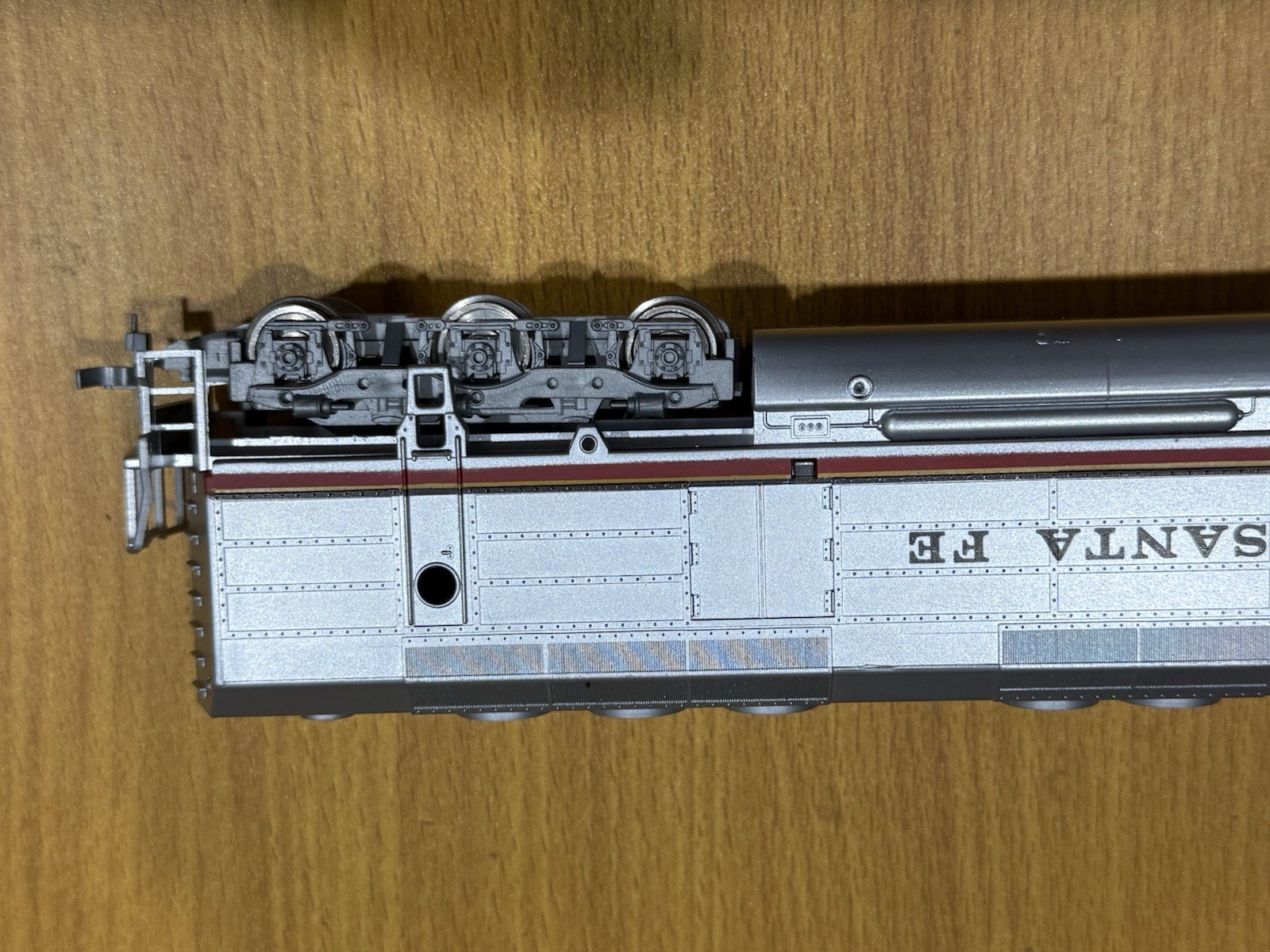 AHM HO SCALE SANTE FE LOCOMOTIVE WITH CABOOSE IN BOX 1981