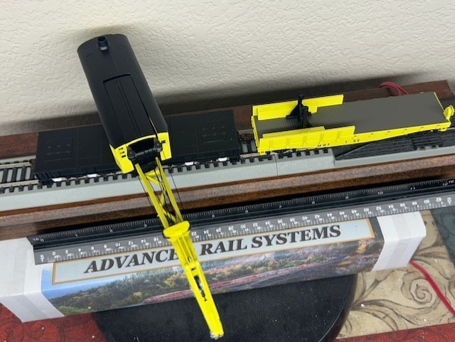 CHICAGO & NORTH WESTERN / 200 ton ROTATING HD WRECK CRANE w/TENDER HO SCALE NEW