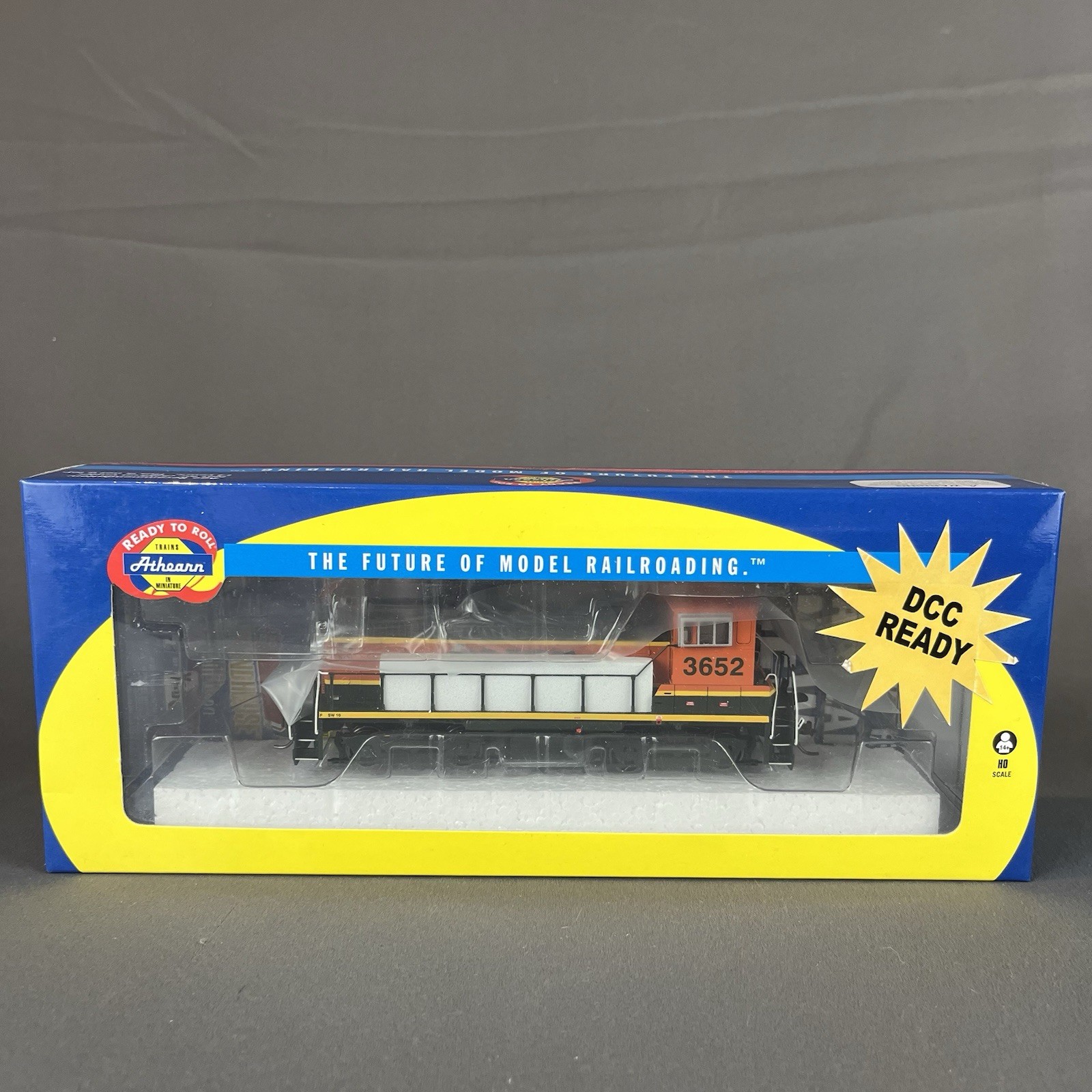 HO Scale Athearn RTR BNSF SW1000 #3652 Locomotive Orange Engine ATH98134 New