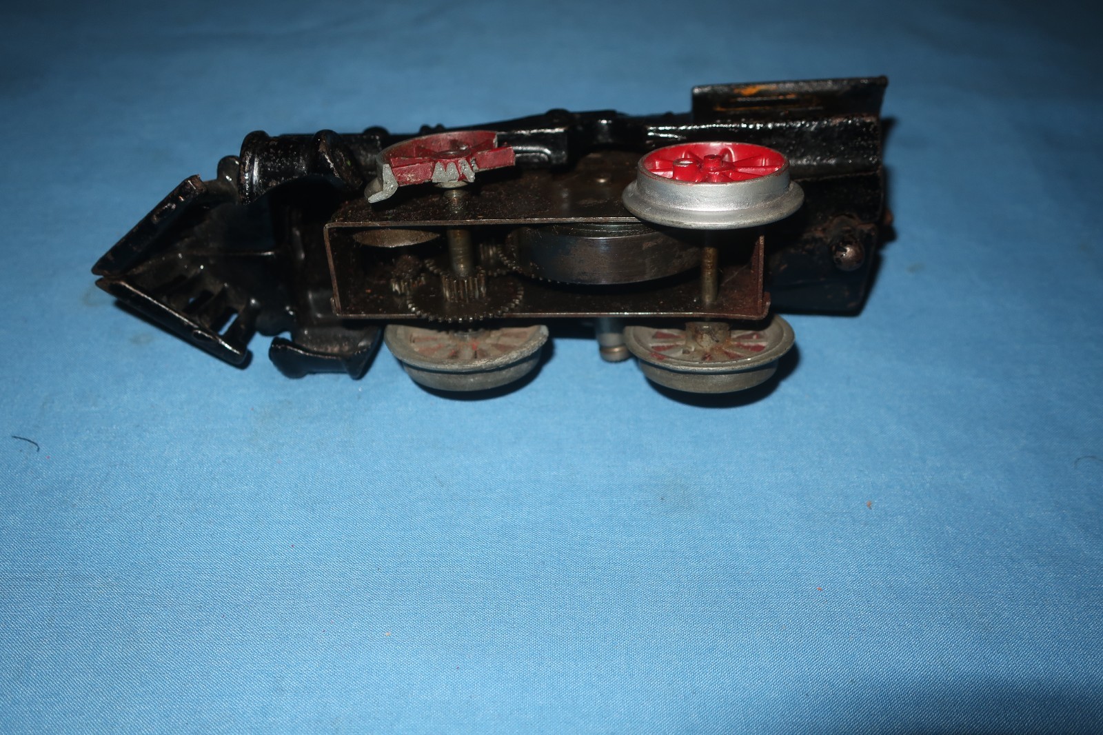 American Flyer Pre-war O Gauge #10 Clockwork/Wind-up Cast Iron Locomotive.
