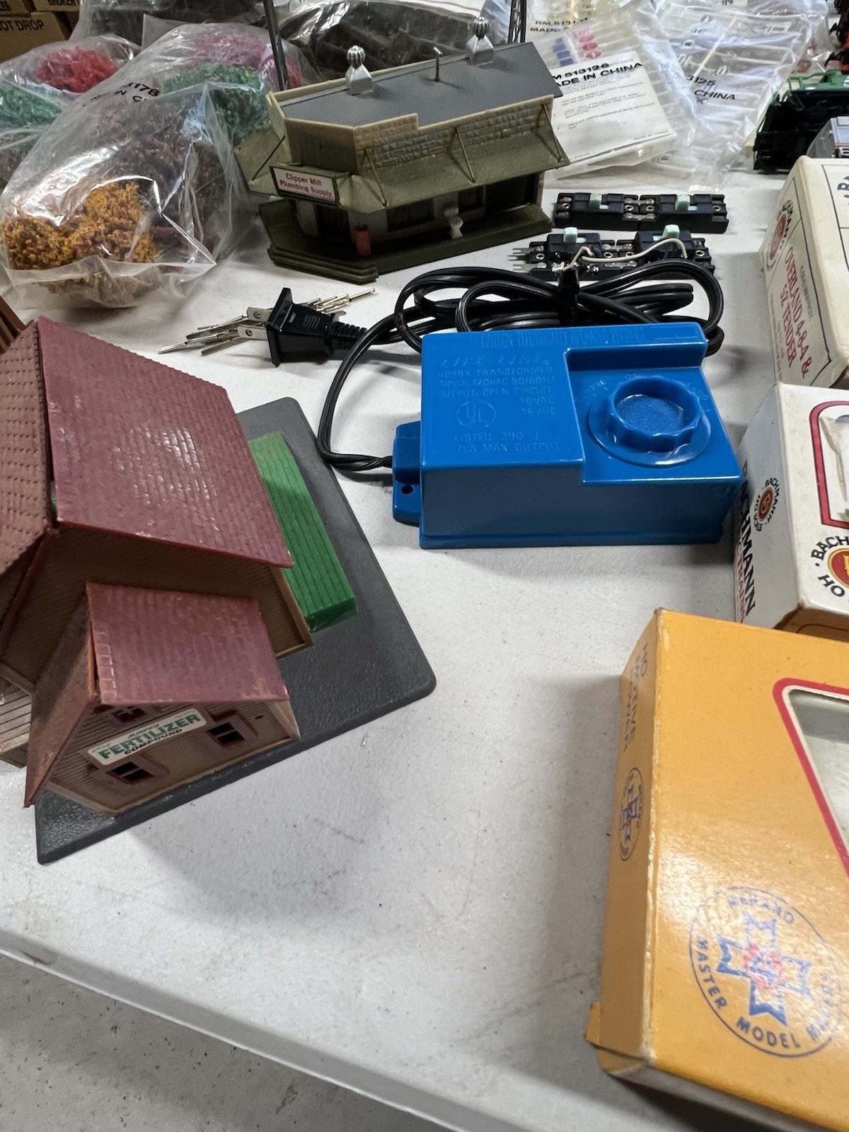 HO Scale Train Huge Lot-Bachmann – Atlas – Life Like – Mehano – Read