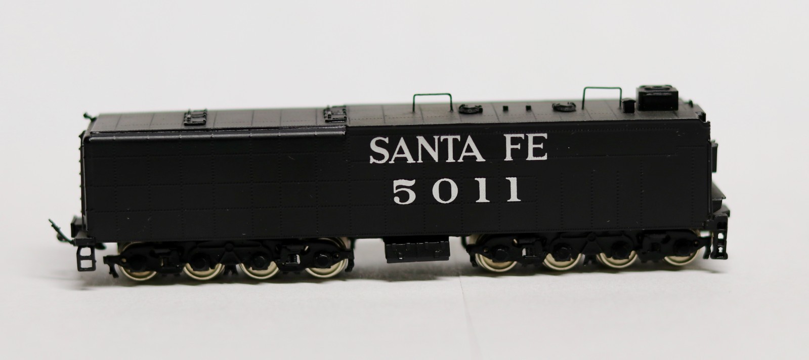 Hallmark Models N Scale Brass ATSF Santa Fe 5011 2-10-4 Factory Painted