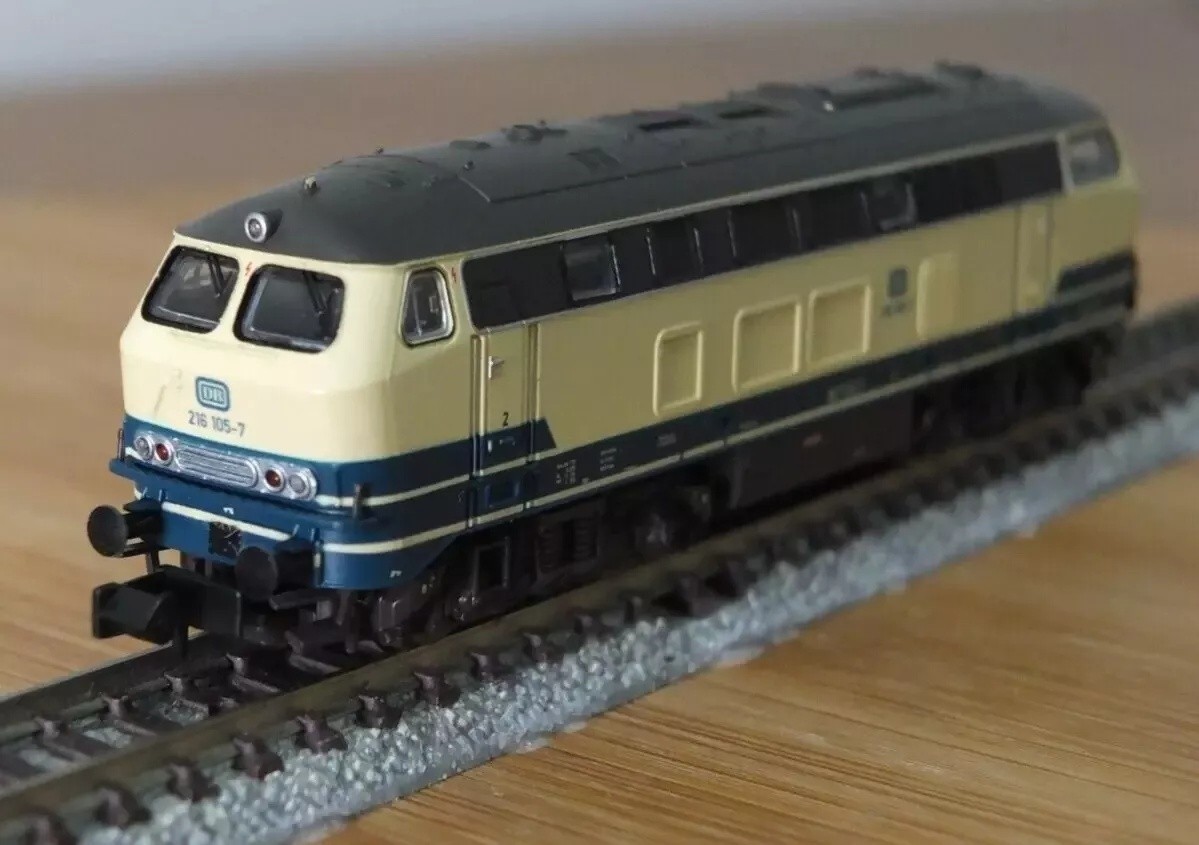 Brawa 61202 N gauge DB BR 216 diesel loco in cream & blue blue livery