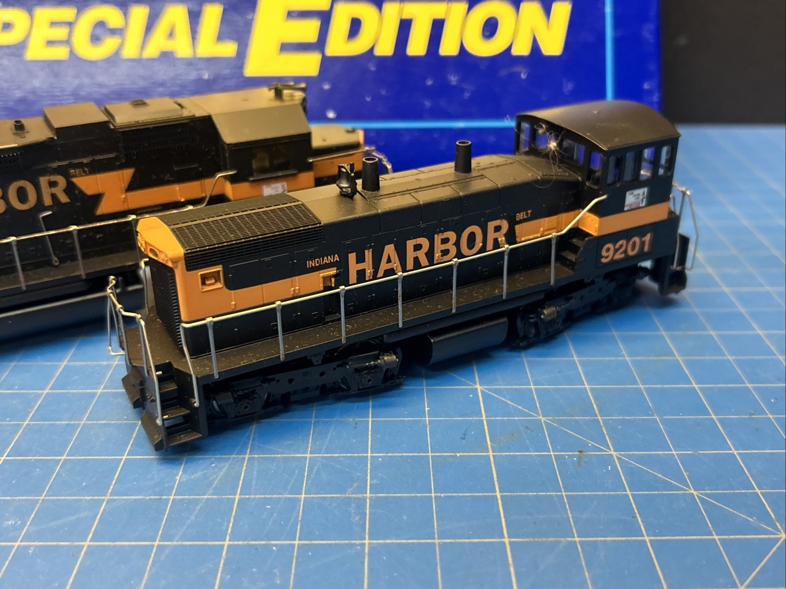 HO GP38-2 & SW1500 Set (Both Powered) IHB Indiana Harbor Belt DC Tested #2213