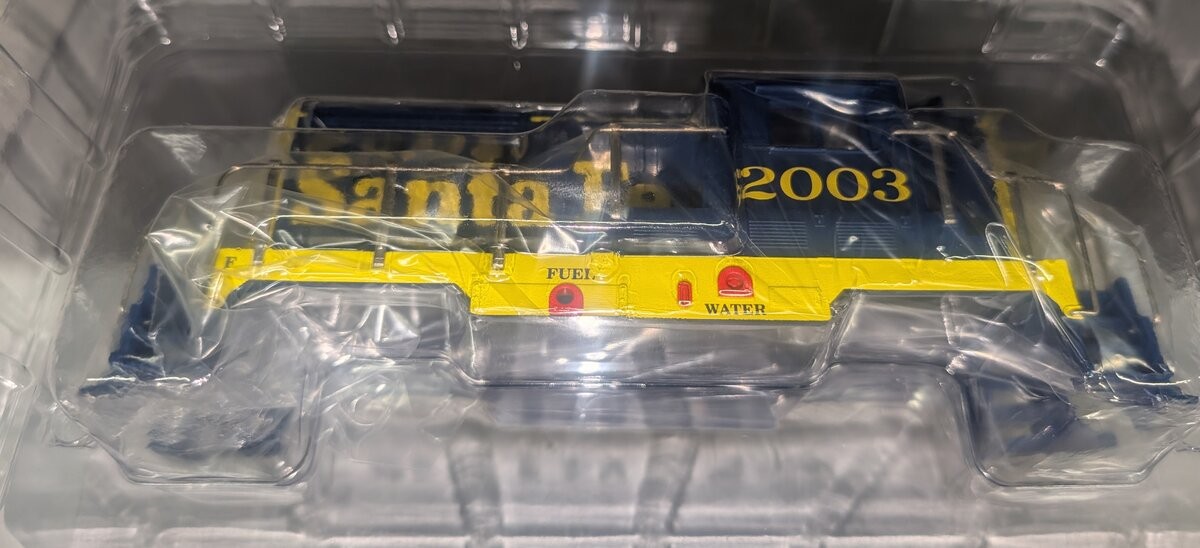RMT 994141 O Santa Fe Beep Diesel Locomotive Shell
