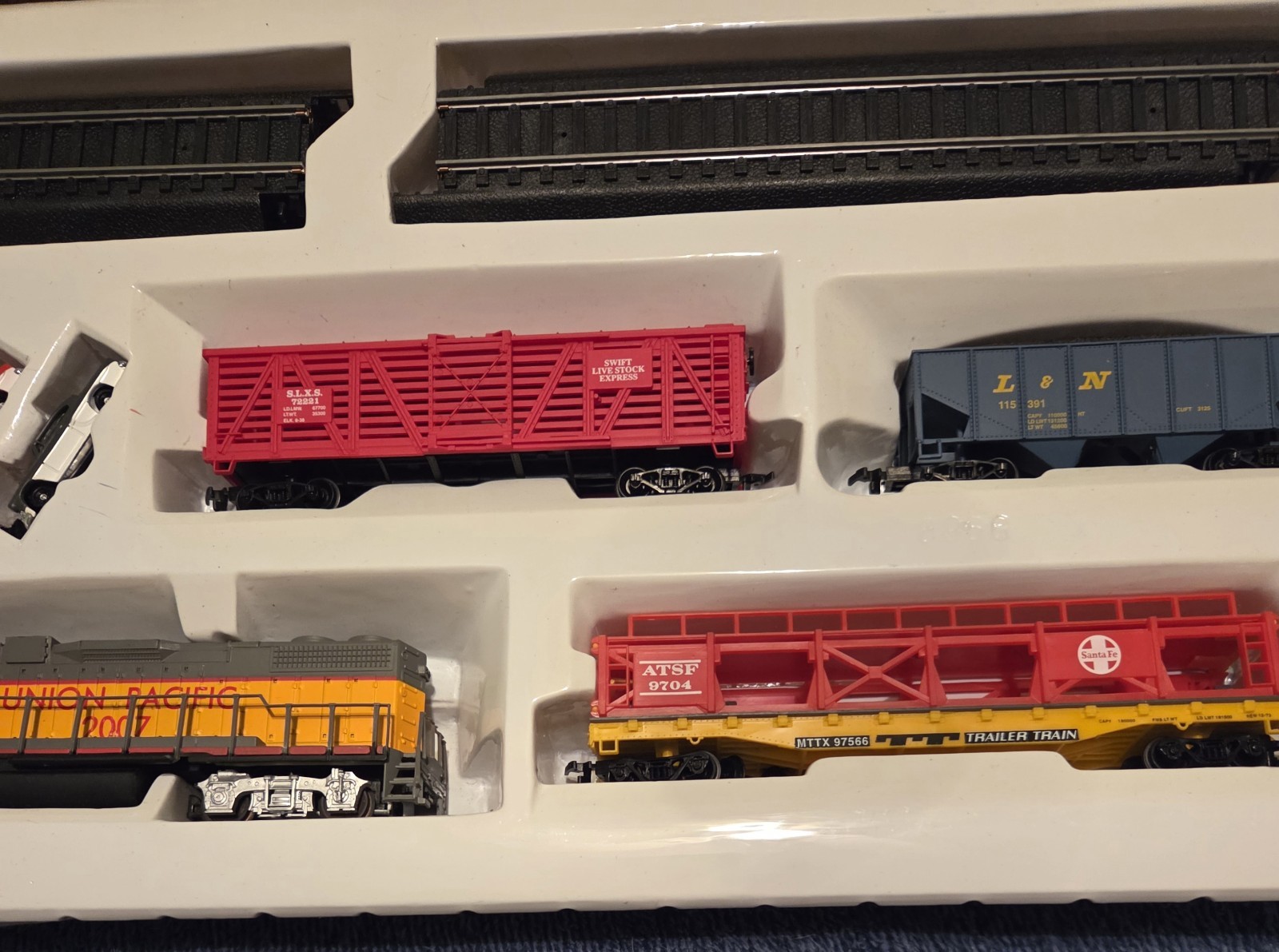 Life Like Trains Thunder Express HO Scale Electric Train Set Union Pacific