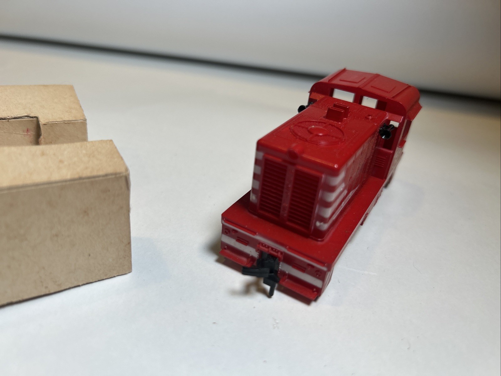 Athearn Hustler Red 57 Diesel Switcher HO Scale Locomotive Train NOS Display Box