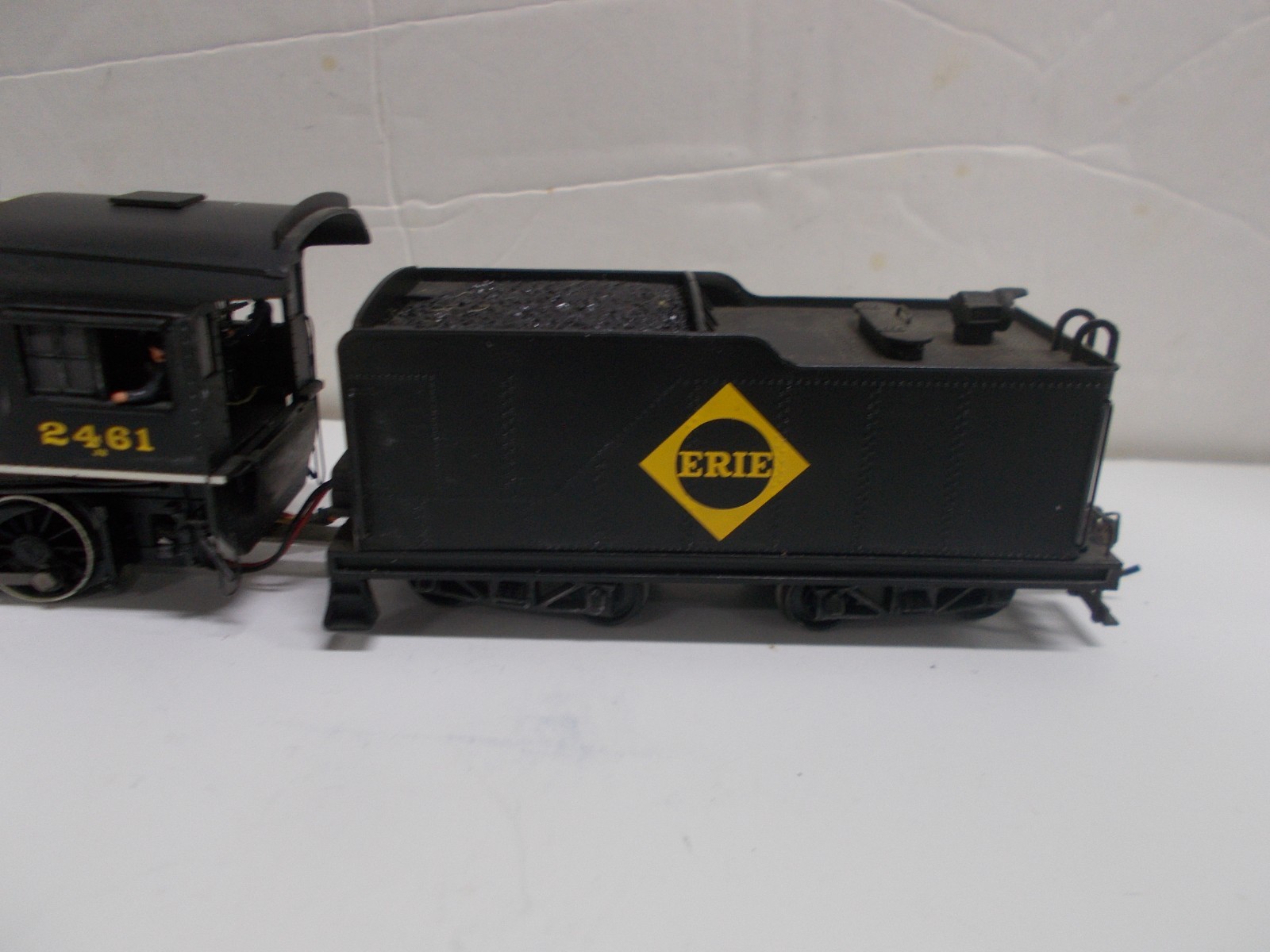 SPECTRUM~ERIE 2-10-0 RUSSIAN DECAPOD LOCOMOTIVE # 2461 & TENDER~DCC PLUG ~HO