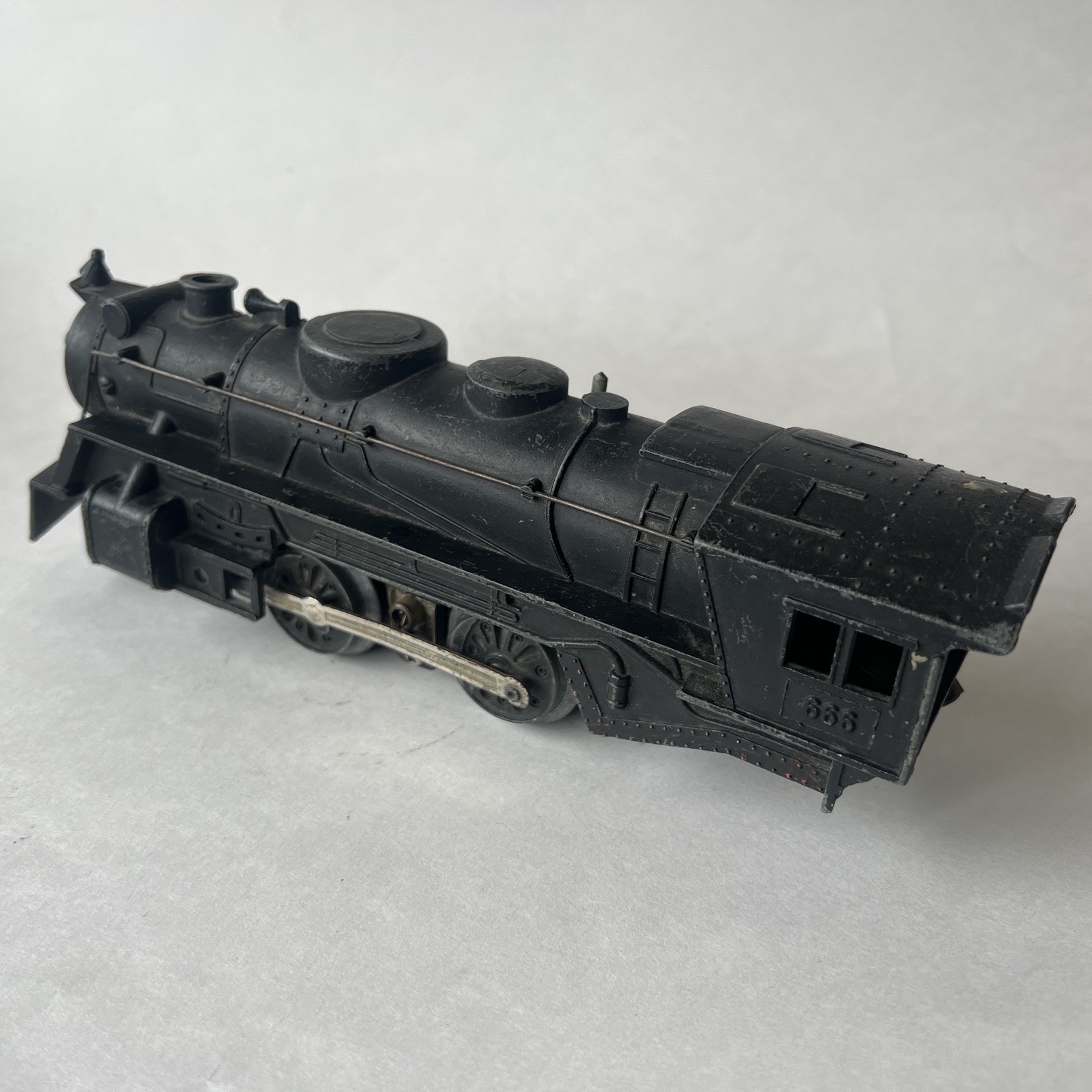 Lionel 666 Steam Engine MARX Incomplete – see description