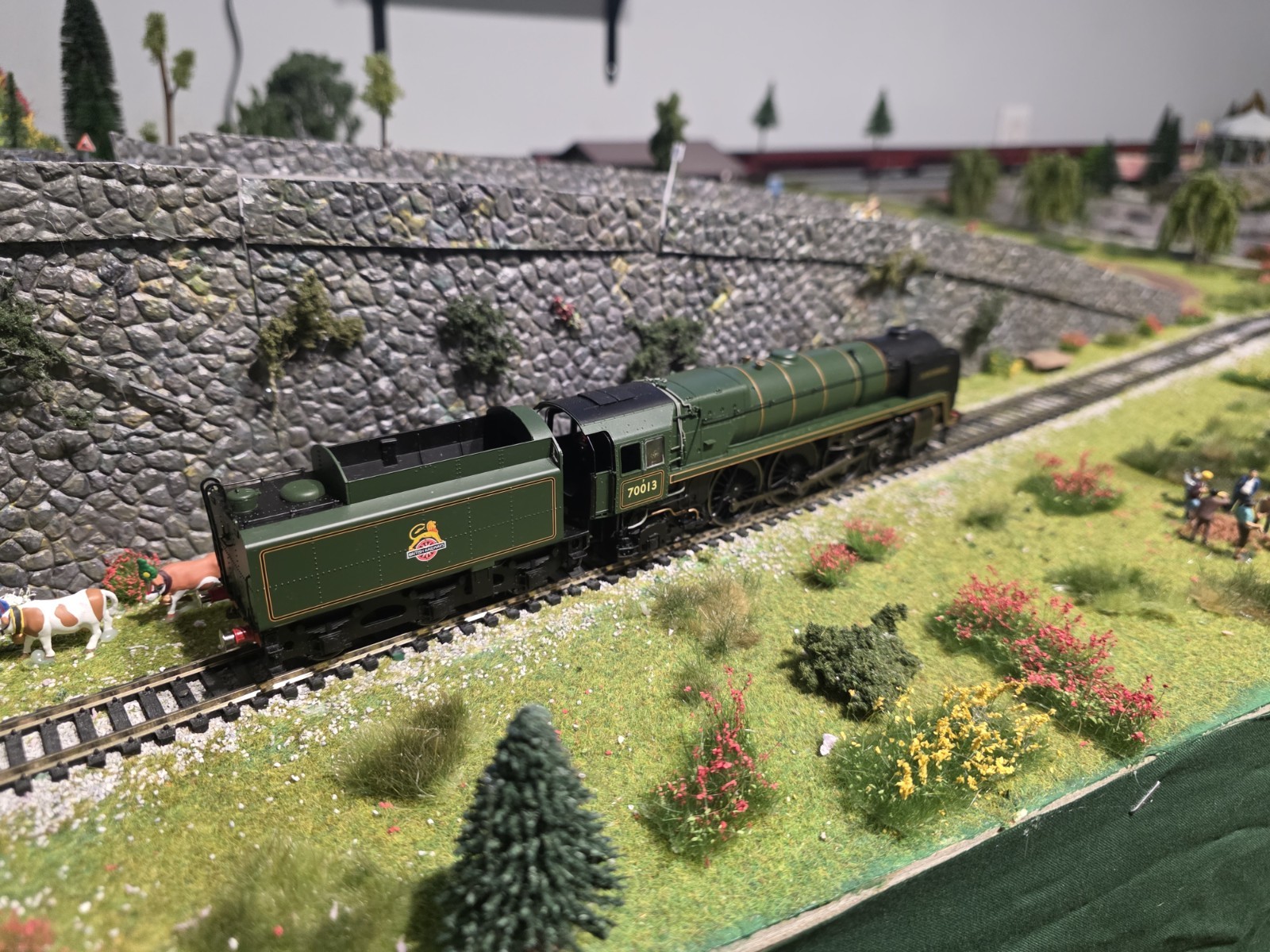 Hornby BR Standard 7 Brittania Steam Locomotive R3865 OO Scale DCC Ready