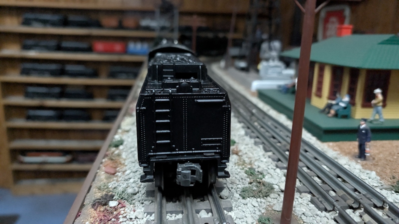 Lionel Postwar 685 Steam Engine with 6026W Whistling Tender