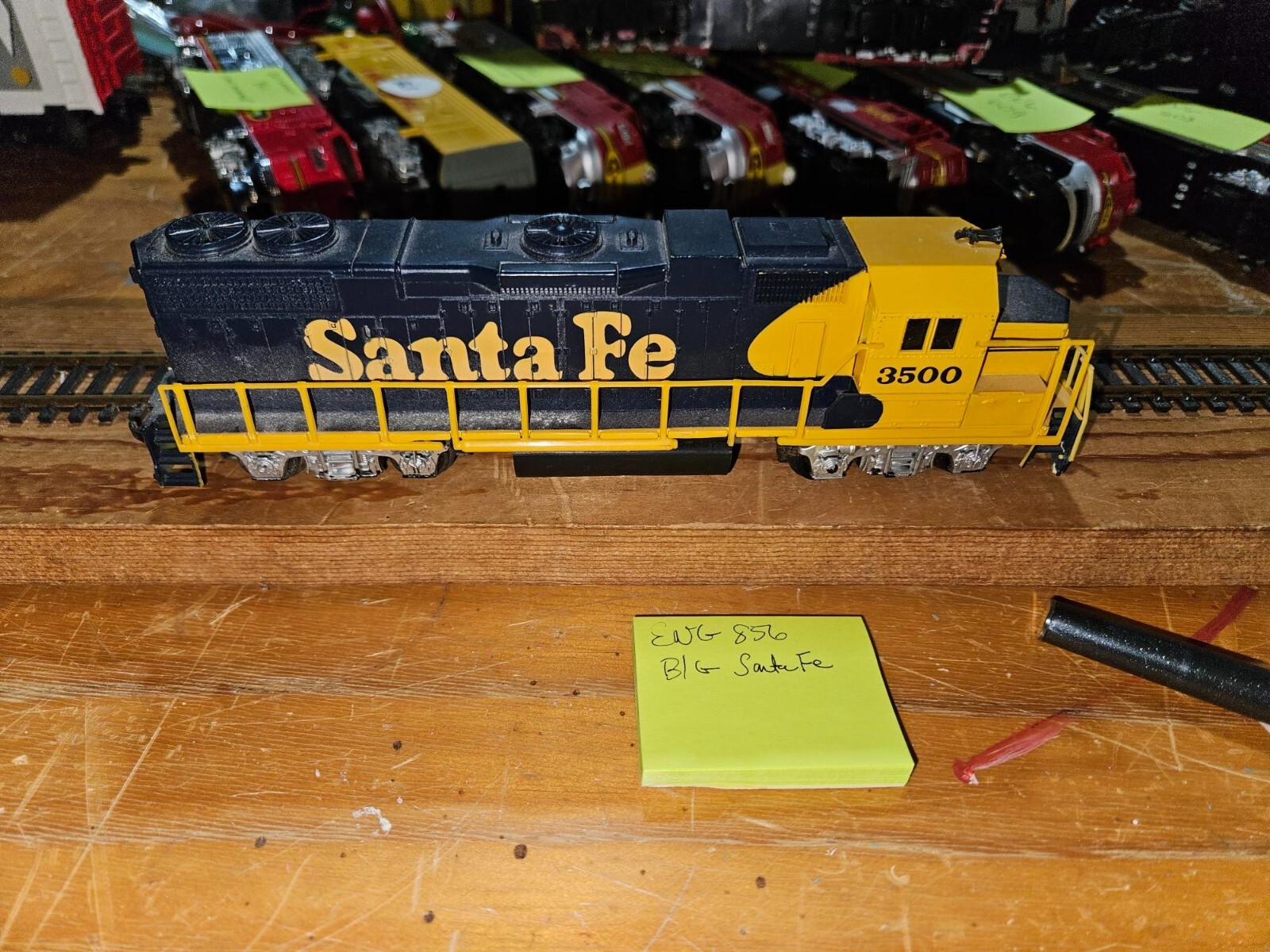 SANTA FE 3500 BLUE AND GOLD, SOME MOVEMENT, POSSIBE LOOSE CONNECTIONS, SEE VIDEO