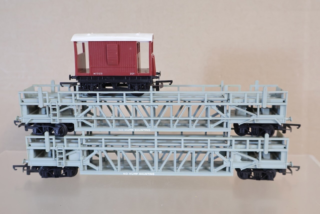 TRIANG HORNBY RS62 CAR-A-BELL SET with BR 0-6-0 CLASS 3F LOCOMOTIVE 47606 1op