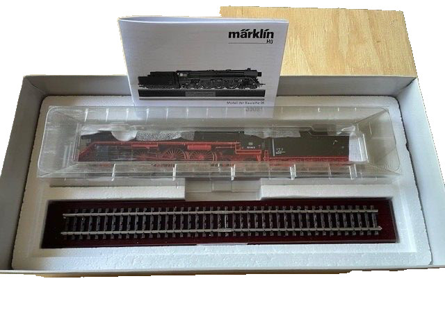 MARKLIN HO 39051 – 05 EXPRESS STEAM LOCOMOTIVE MHI DEALER LOCO 2010