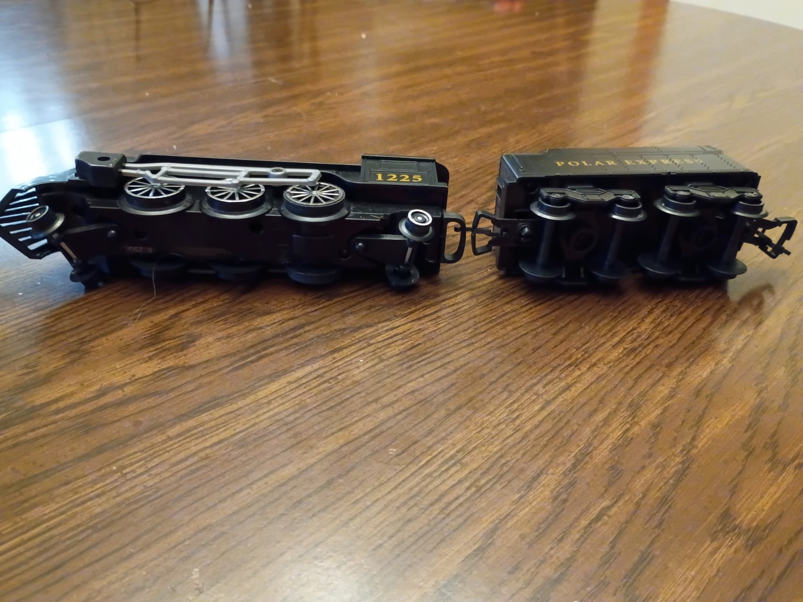 Lionel The Polar Express #1225 2-6-2 Locomotive/Tender(Works/Batteries RQD)O Ga.