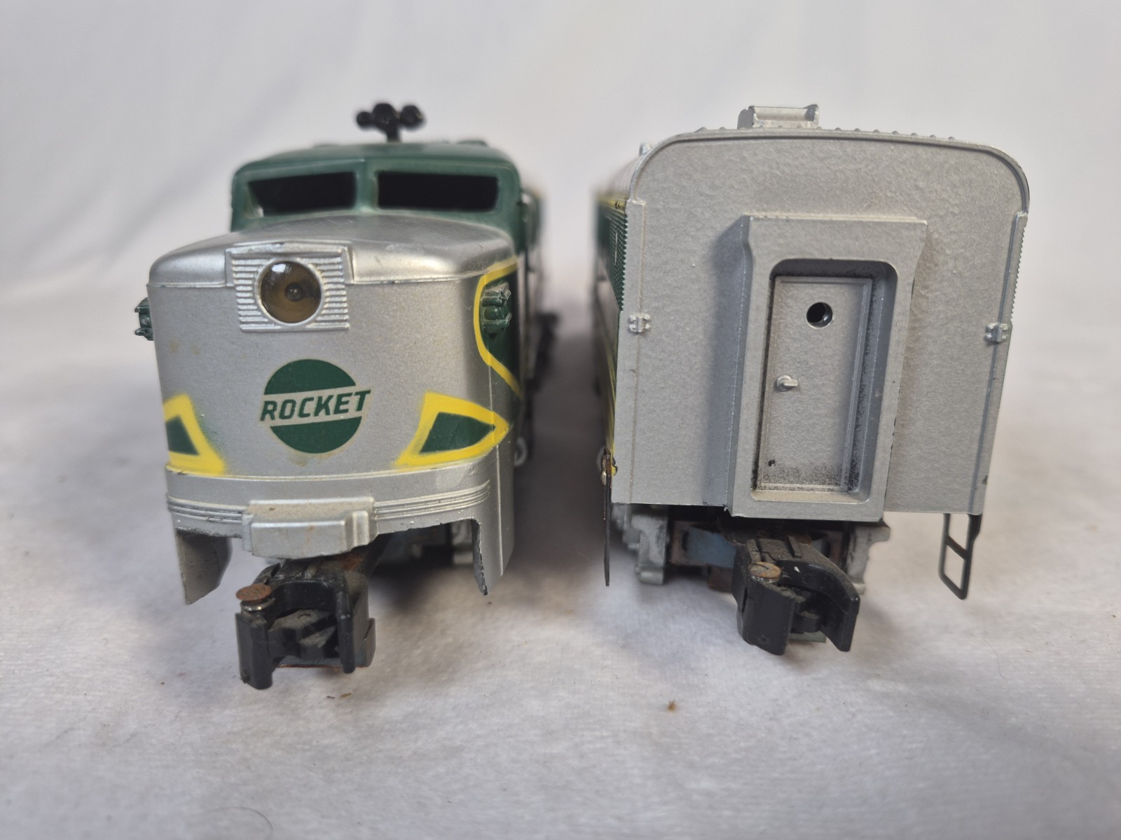 American Flyer S Gauge 474 475 Rocket A-A Diesel Locomotive Set Green Silver