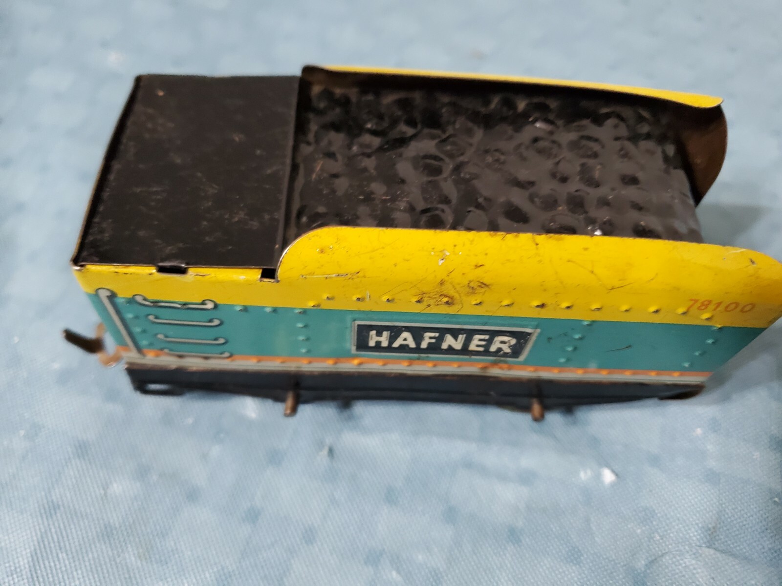 VTG Hafner Wyandotte 78100 Yellow Aqua Coal Tender & 41021 Red Caboose O & O27