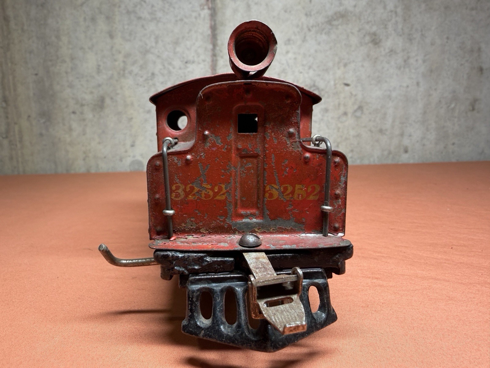 Ives 3252 O Gauge AC Analog 3-Rail Electric Loco NYC&HR 0-4-0 Red w/ Light