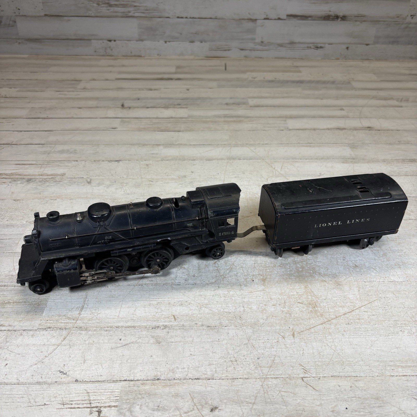 Lionel Postwar 1684 Steam Locomotive w/ 1689T Tender O27 O Gauge 3-Rail