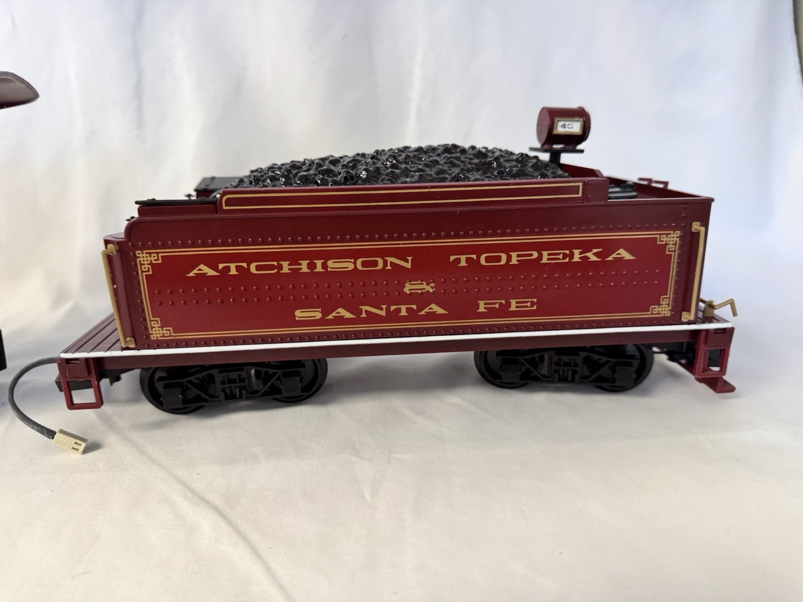 Bachmann Big Hauler Atchison Topeka & Santa Fe Locomotive 49 and Tender