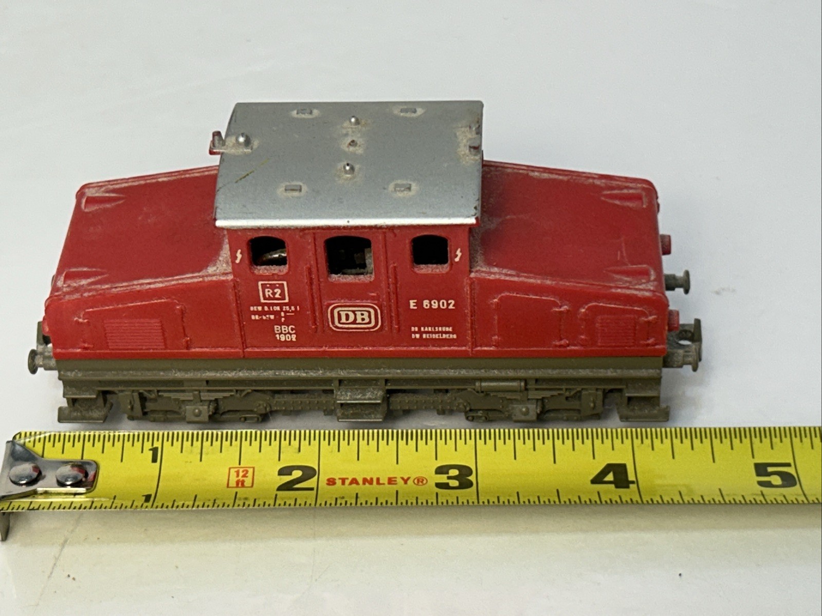 DB Deutsche Bundesbahn Switcher Engine E 8902 Karlsruhe-Reidelberg Vintage Rare