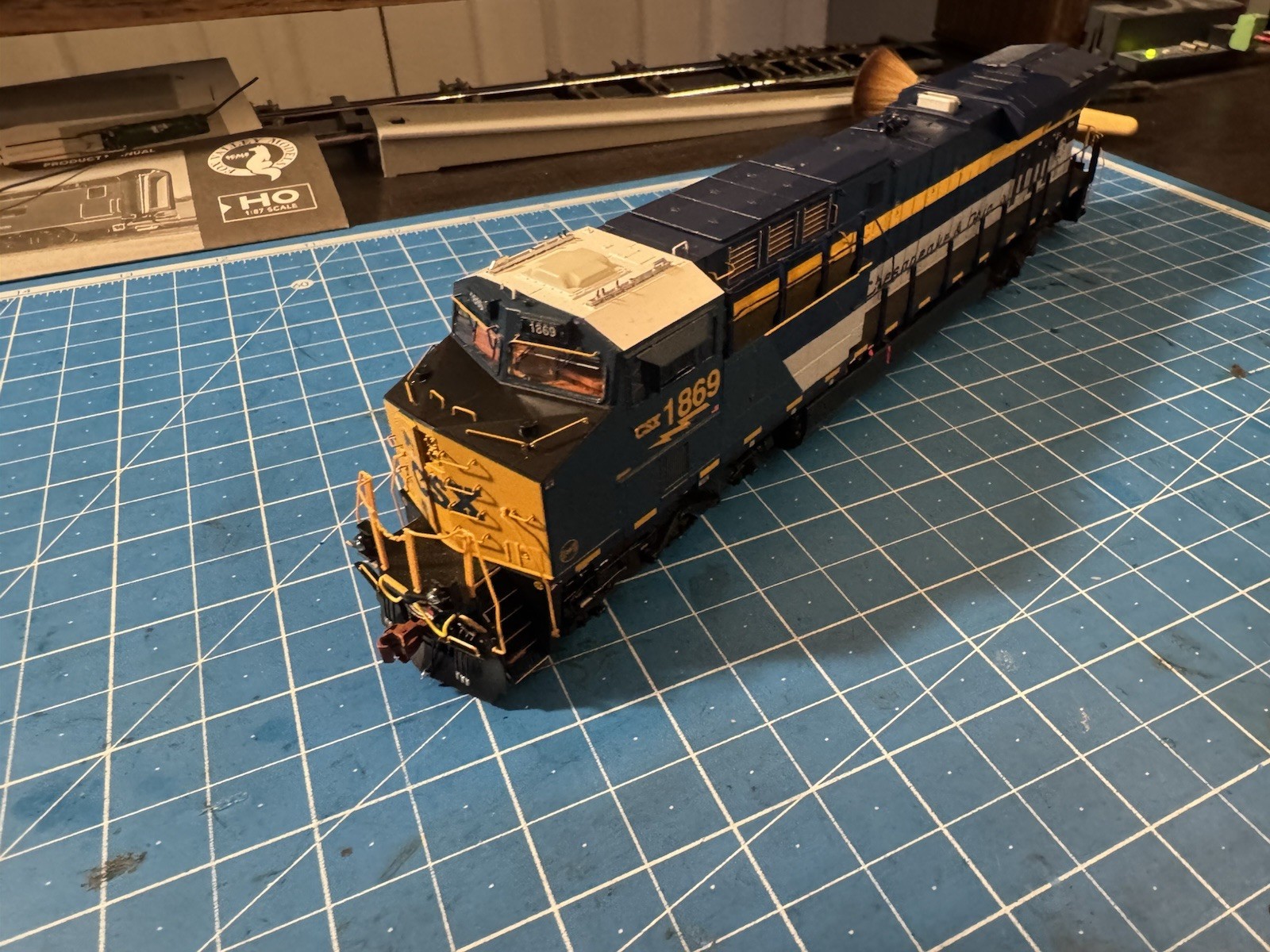 Scaletrains SXT39912 Rivet Counter ES44AH CSX (C&O) #1869 DCC/Sound