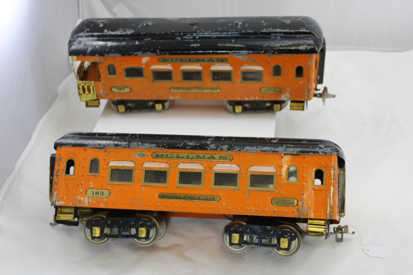 Pre-War Ives – Wide Gauge Halloween/Tiger Passenger Set – #1071 – 1930