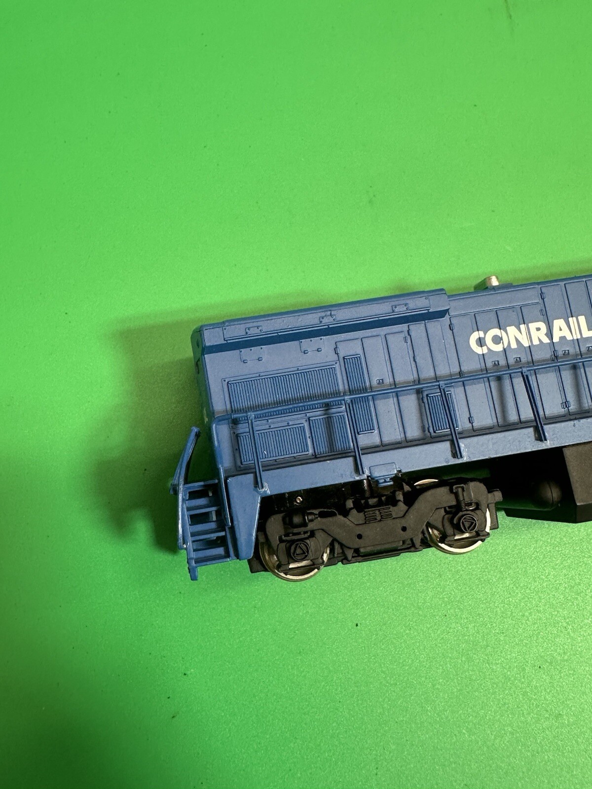 HO SCALE SPECTRUM 85014 DASH 8-4 CONDUCTOR IN BOX