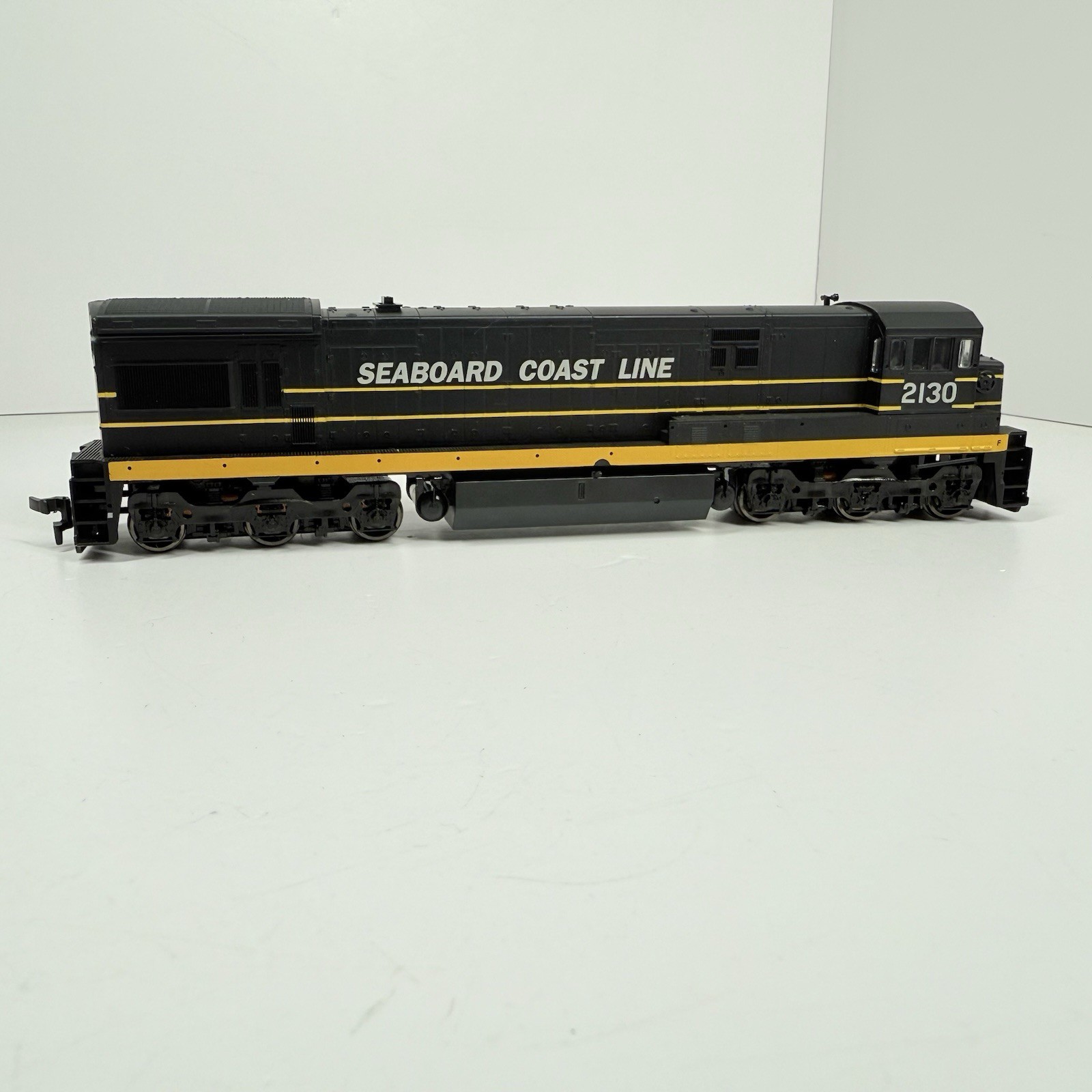 Atlas 8537 Seaboard Coast Line U36C #2130 Diesel Locomotive