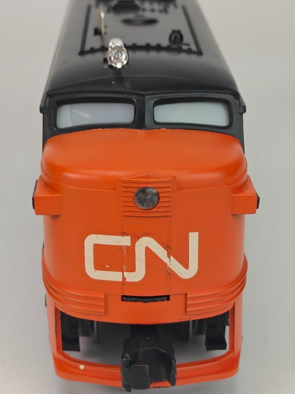 Lionel Canadian National 8025 A-A Diesel Tested Bo-Bo READ