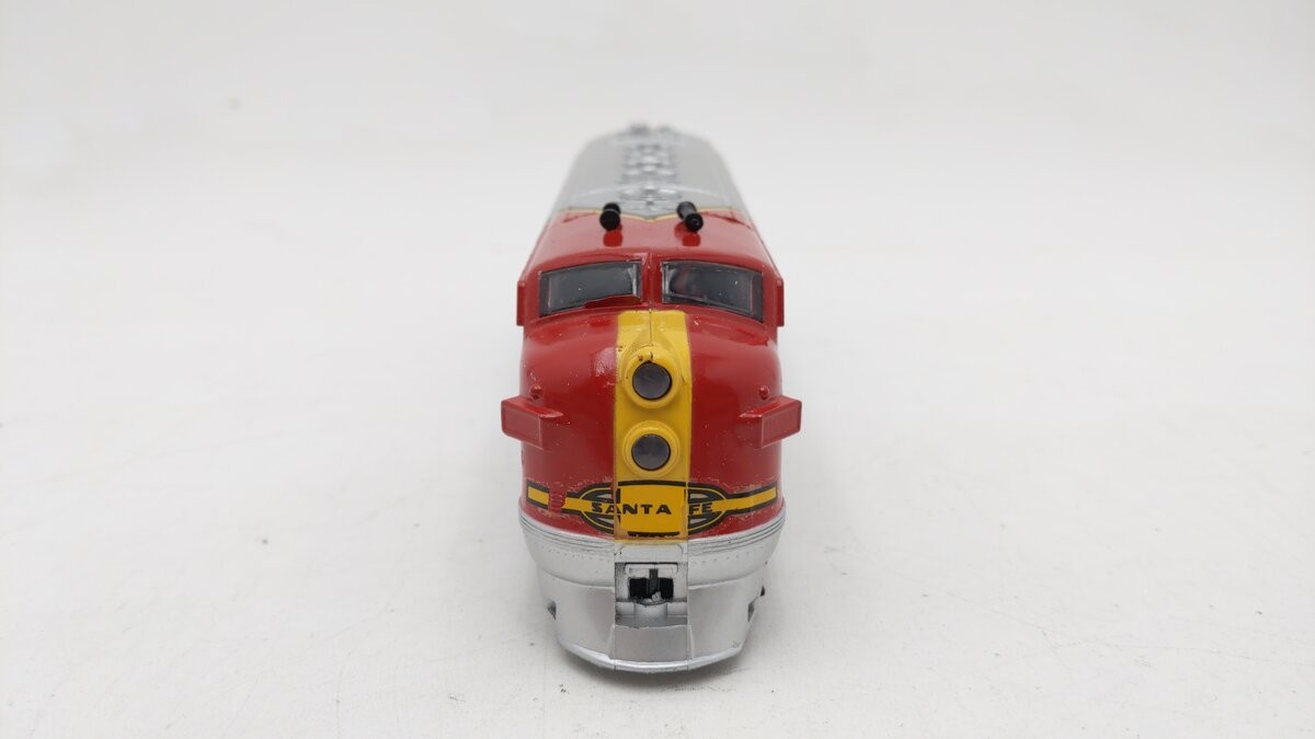 Life Like HO Scale Santa Fe F7 Diesel Locomotive & Caboose Set: #1951 EX/Box
