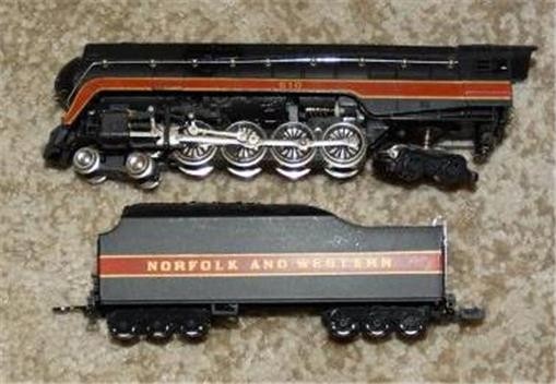 BACHMANN N CLASS J NORFOLK and WESTERN 4-8-4 STEAM LOCOMOTIVE & TENDER